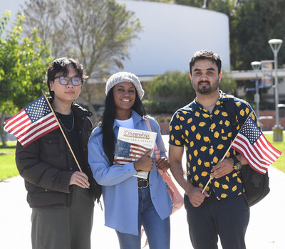 STUDENTS IN THE QUAD PROMOTING CITIZENSHIP CLASS