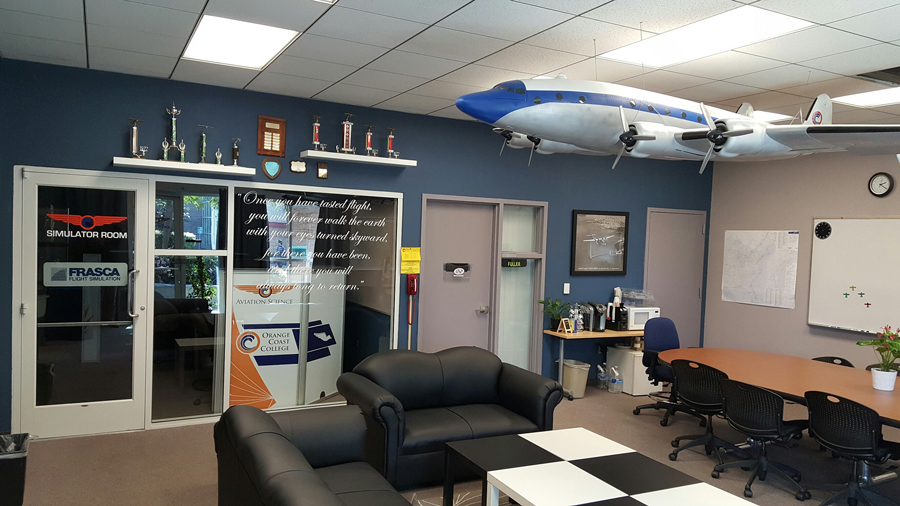 Alternate view of aviation student lounge 